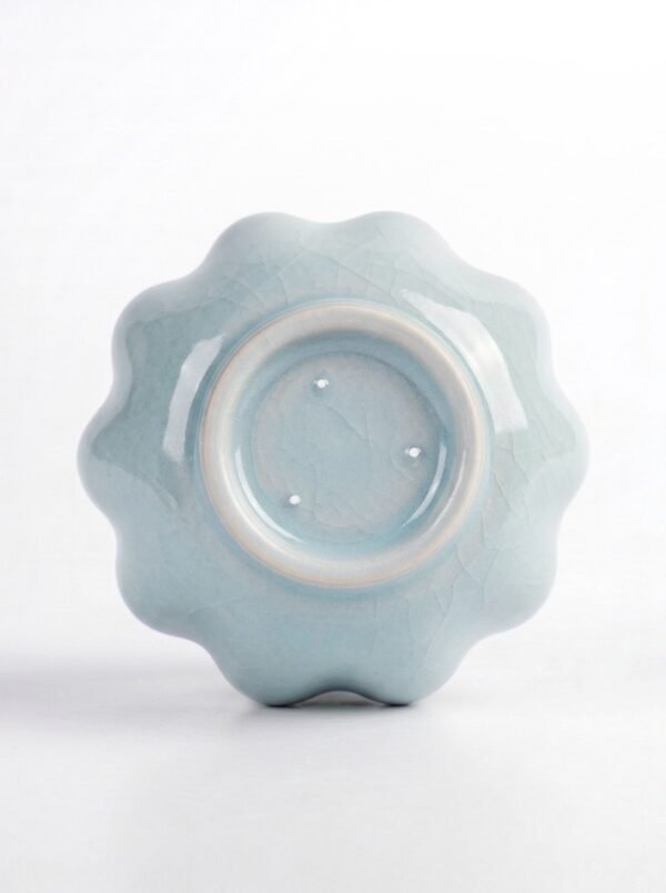Soft Pea Celadon Lotus Tea Vessel Ru Ware